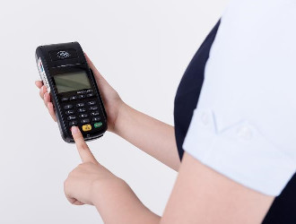 个人使用pos机银行如何收费？